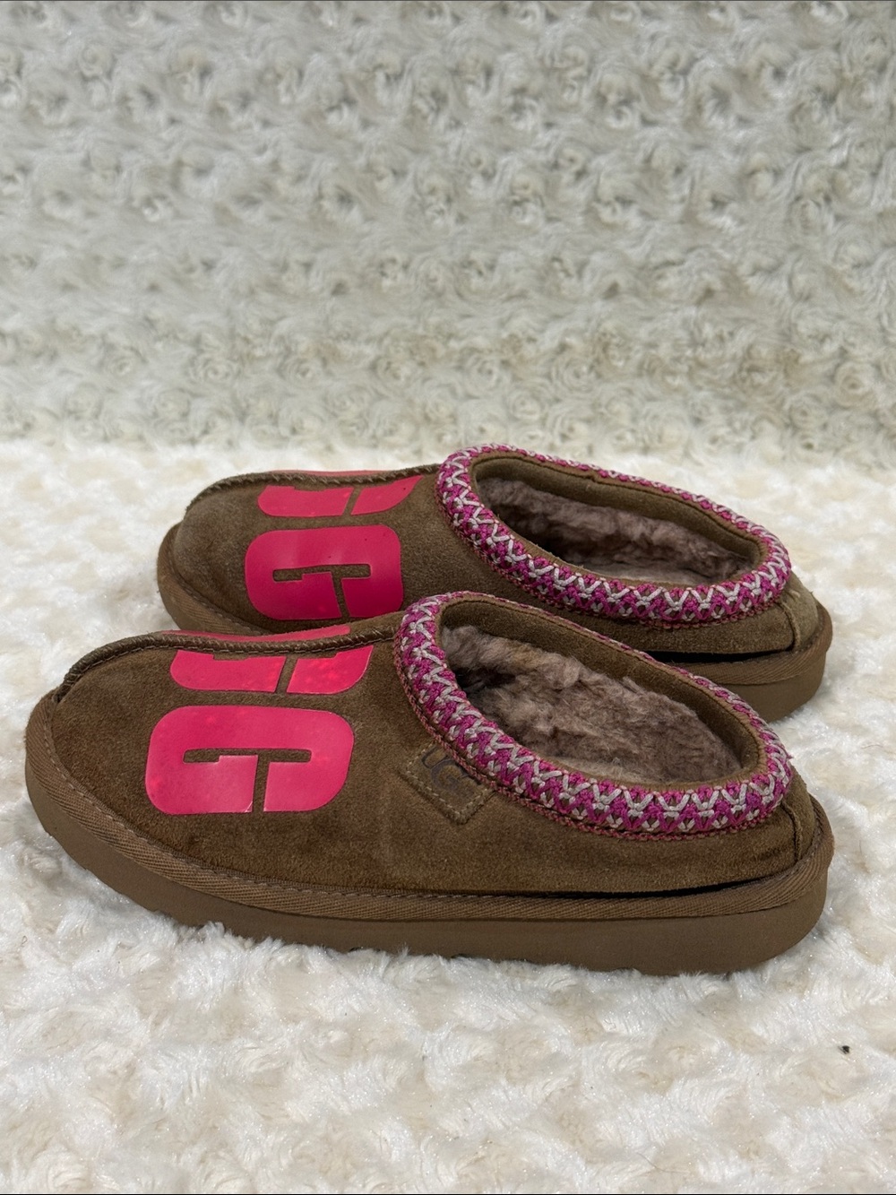 UGG Kids Slip-On Cozy Slippers with Pink Accents, size 2 little girl